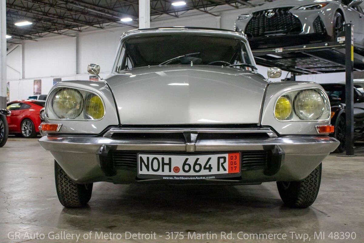 1968 Citroen DS20 - photo 11