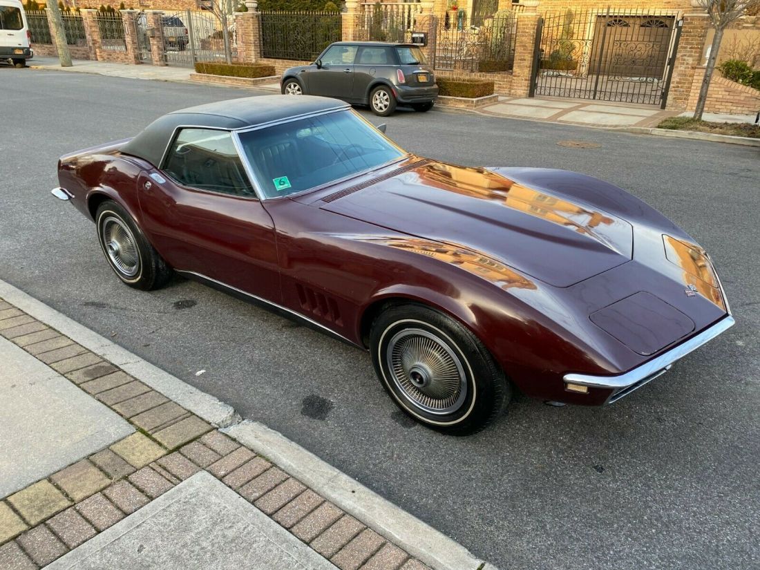 1968 Chevrolet Corvette Original 1 Owner Survivor - 4 speed AC - Barn Find - photo 10