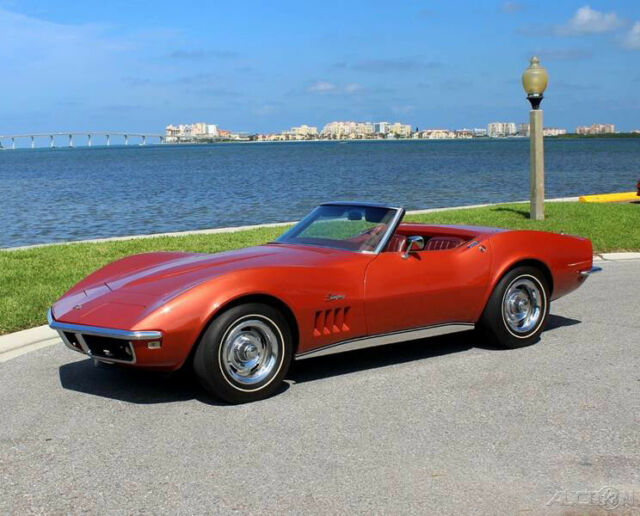 1968 Chevrolet Corvette signed by Zora Duntov, Elfi Duntov Larry Shinoda - photo 3