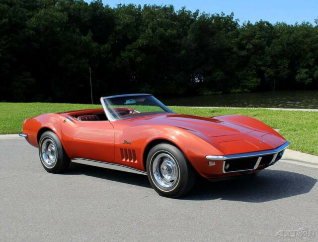 1968 Chevrolet Corvette signed by Zora Duntov, Elfi Duntov Larry Shinoda - photo 6