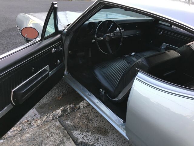 1968 Oldsmobile Cutlass - photo 2