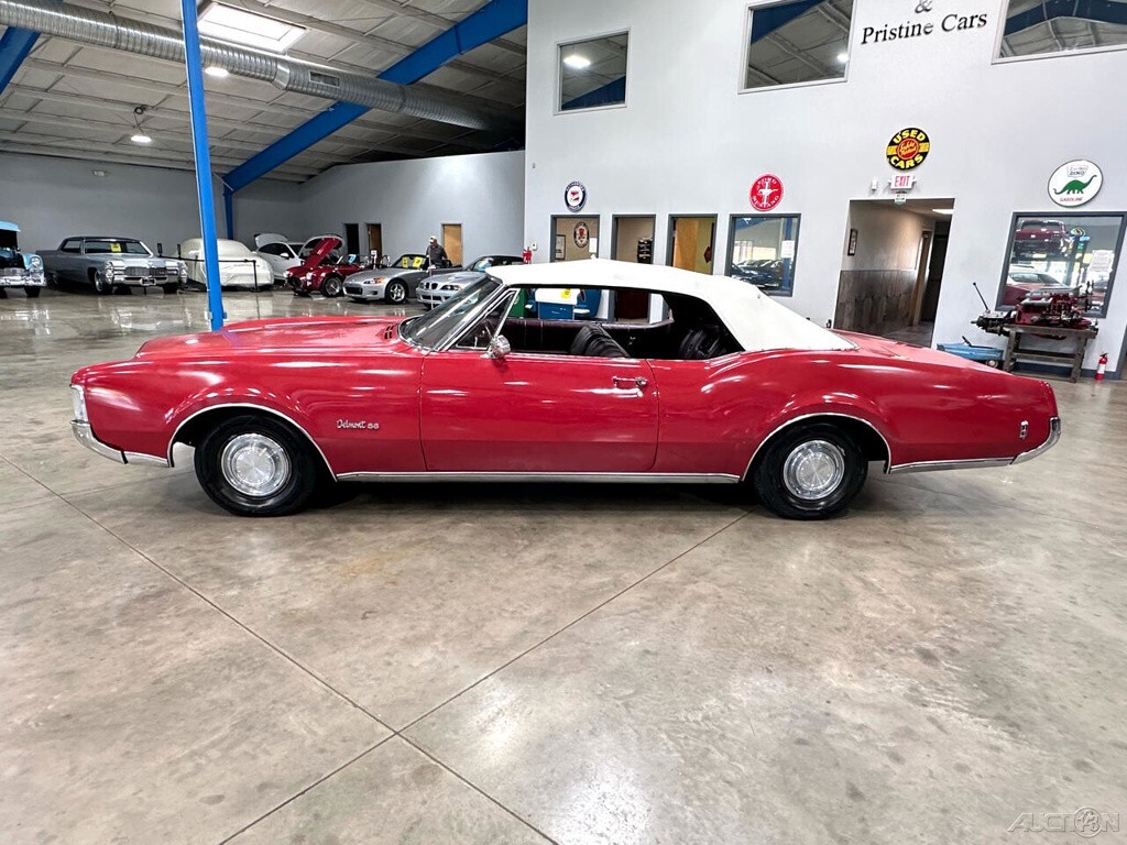 1968 Oldsmobile 88 Delmont Convertible - photo 2