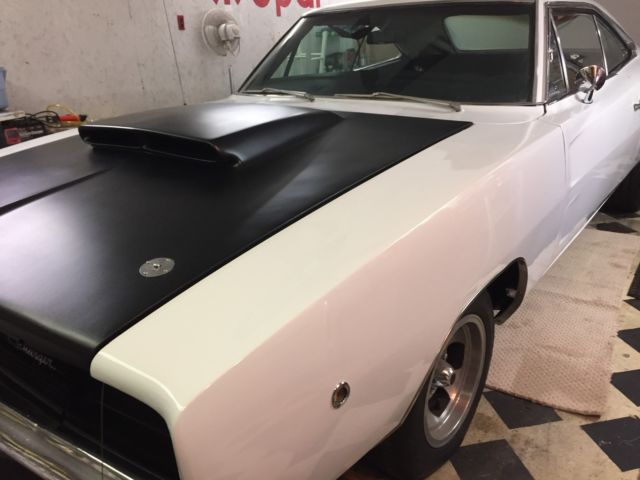 1968 Dodge Charger Big block 727 torque flite 1968 Dodge Charger
