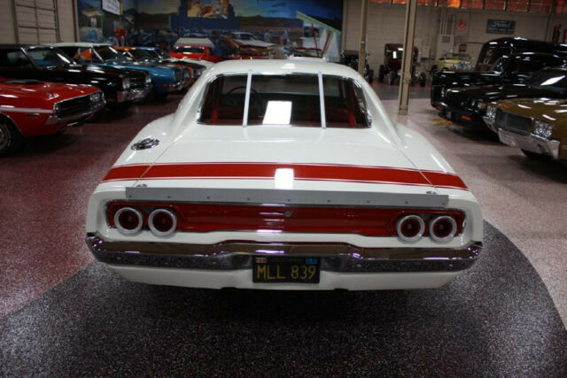 1968 Dodge Charger Hemi Restomod - photo 5