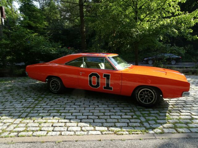 1968 Dodge Charger General Lee Signed by Dukes of Hazzard TV Show Cast SUPER!!! 1968 Dodge Charger