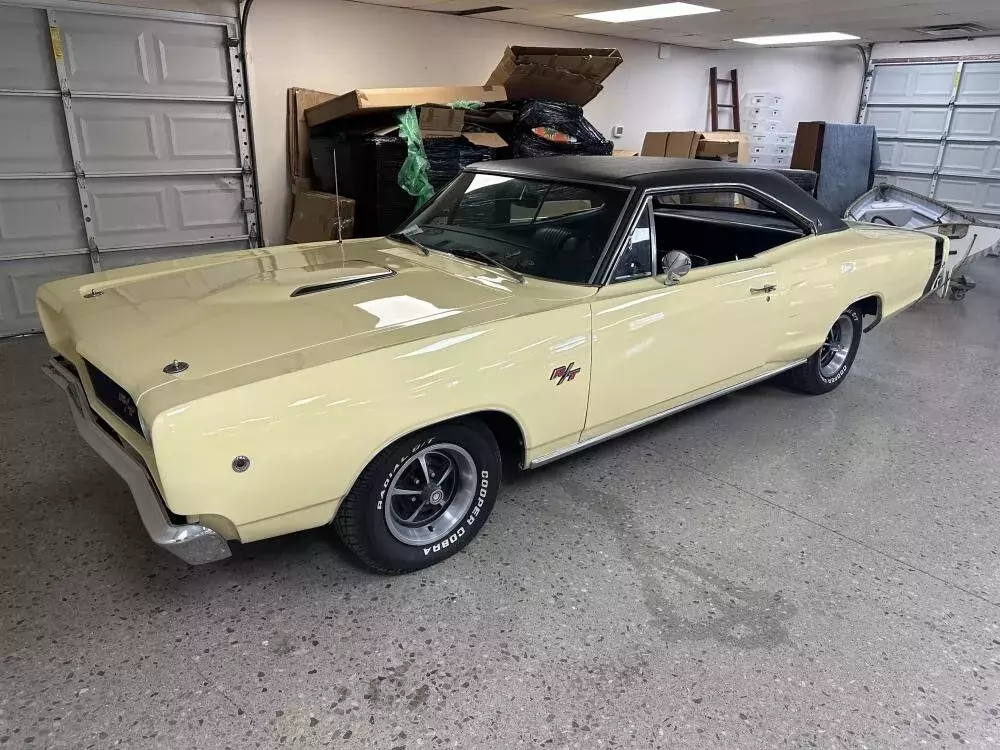 1968 Dodge Coronet RT matching number 440. 77,900 original miles 1968 Dodge Coronet