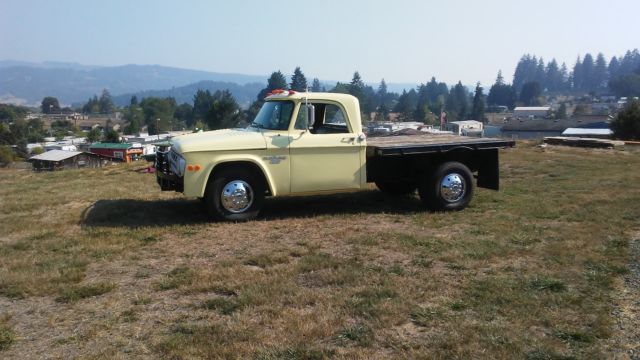 1968 DODGE D200 Pickup Truck Flatbed Stakeside Dually 1968 Dodge Other Pickups Stakeside Flatbed Dually