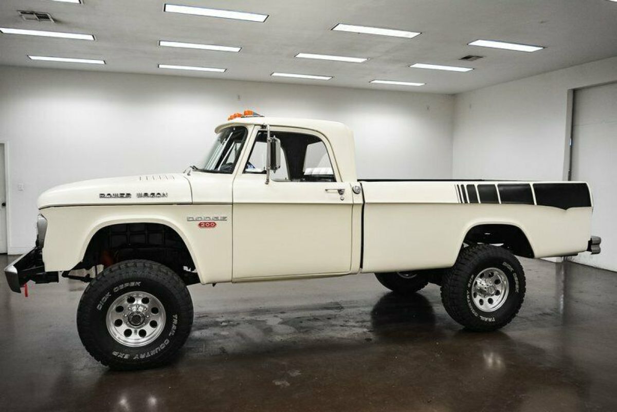 1968 Dodge Power Wagon - photo 4