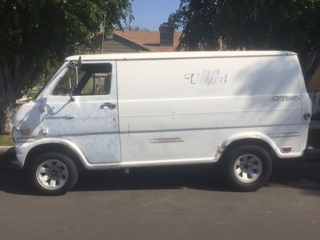 1968 Ford Econoline 100 "Super Van" (No windows Panel Van) 1968 Ford E-Series Van