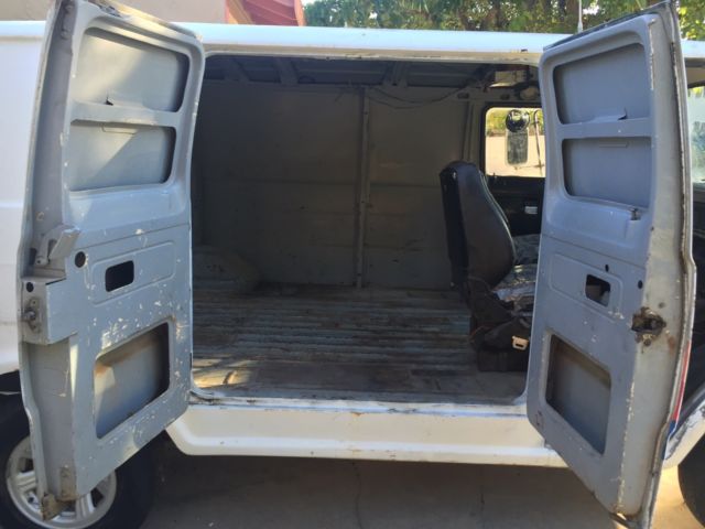 1968 Ford E-Series Van - photo 3
