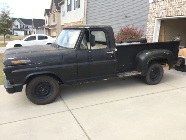 1968 Ford F-100 Flareside Longbed - NO RESERVE! 1968 Ford F-100 Base Standard Cab Pickup 2-Door