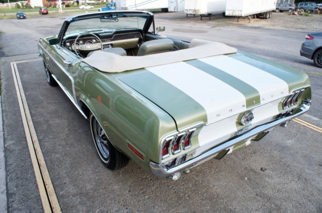 1968 Ford Mustang 302 4BBL Convertible A/C . Loaded w Options . - photo 11