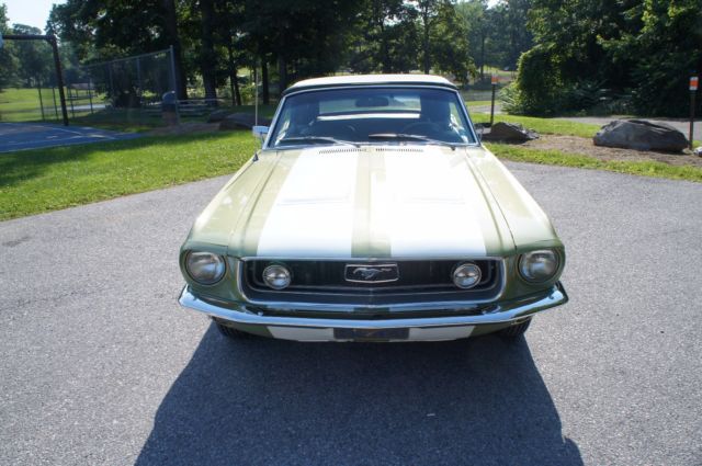 1968 Ford Mustang 302 4BBL Convertible A/C . Loaded w Options . - photo 4