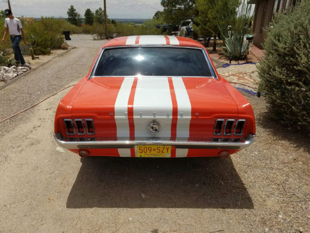 1968 Ford Mustang white leather seats with black carpet - photo 2
