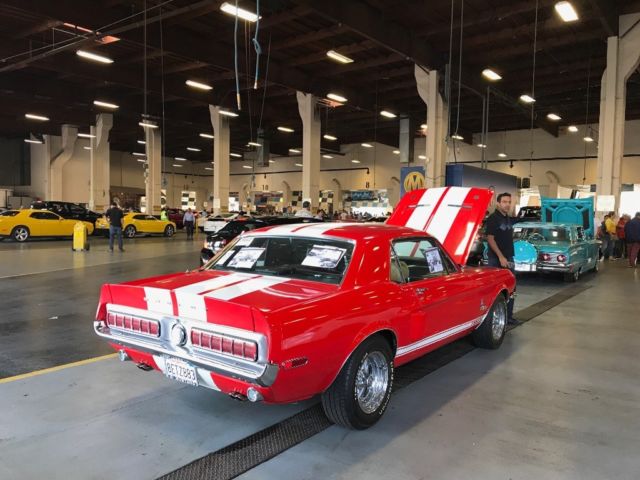 1968 Ford Mustang Shelby GT-350 Replica 1968 Ford Mustang White Racing Stripes