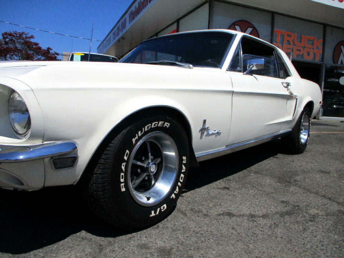 1968 Ford Mustang ** V-8 REBUILT 302 ENGINE ** - photo 2