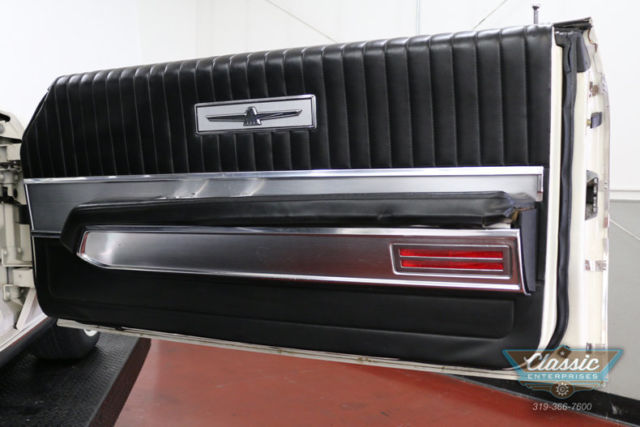 1968 Ford Thunderbird Landau - photo 12