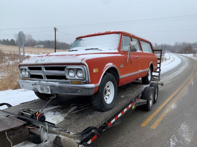 1968 GMC Suburban - photo 3