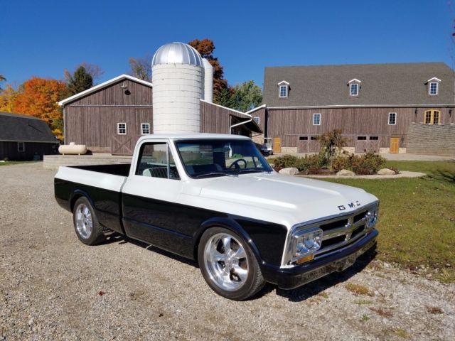 1968 GMC C10 Chevrolet resto-mod LS frame off restoration Automatic 450HP 1968 Chevrolet C-10