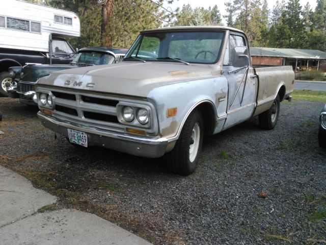 1968 GMC Custom Camper