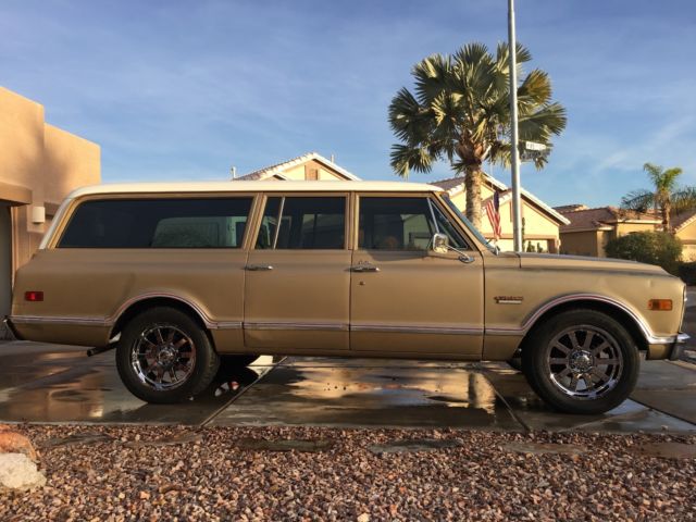 1968 GMC Suburban