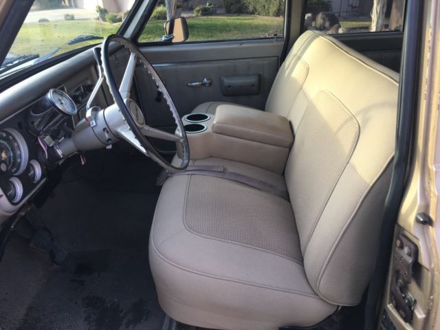 1968 GMC Suburban - photo 8