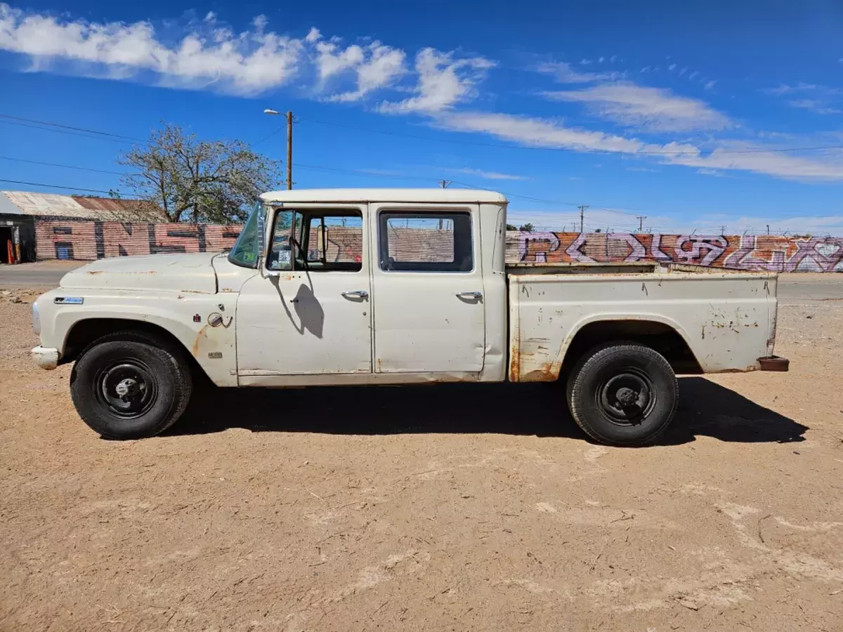 1968 INTERNATIONAL 4 DOOR CREW CAB 4X4 TRUCK FROM THE DRY STATE OF NEW MEXICO 1968 International Harvester Pickup