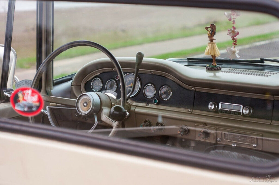 1968 International Harvester C-Series 1000 Half-ton Fleetside Pickup - photo 11