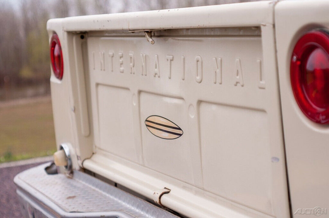1968 International Harvester C-Series 1000 Half-ton Fleetside Pickup - photo 5