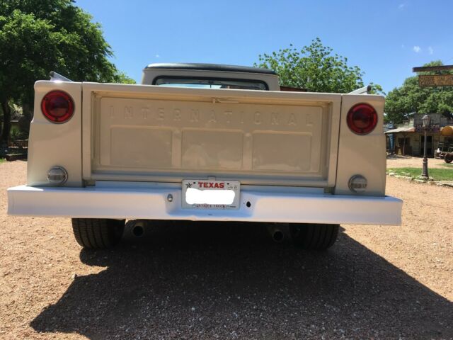 1968 International Harvester 1000C pickup - photo 4