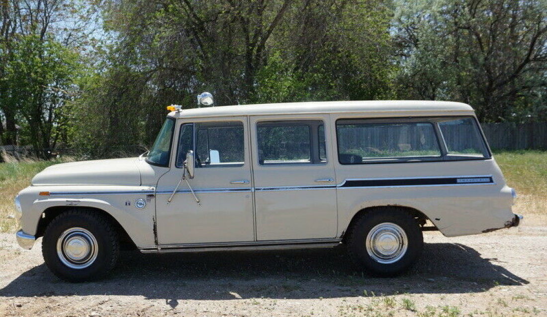 1968 International Harvester Travelall Travelall Custom - photo 3