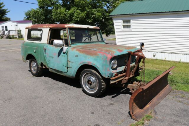 1968 International Scout-plow 1968 International Harvester Scout 80