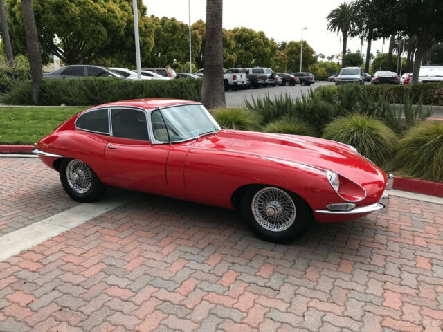 1968 Jaguar E-Type 1968 JAGUAR E-TYPE. FORD 302 ENGINE WITH C-5 AUTOMATIC - photo 3