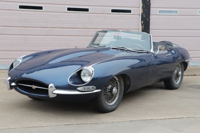 1968 Jaguar E-type Roadster XKE 1968 Jaguar E-Type series 1.5 Jaguar XKE E-type
