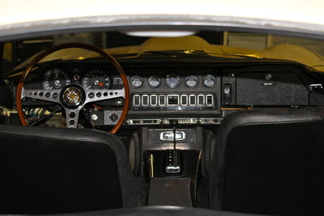 1968 Jaguar E-Type 2+2 coupe - photo 11