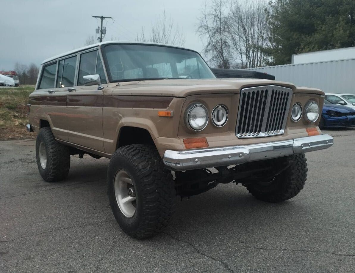1968 Jeep Wagoneer - photo 2