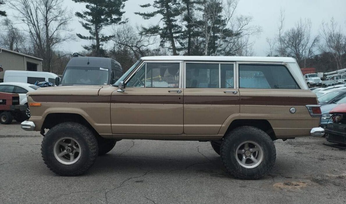 1968 Jeep Wagoneer - photo 3