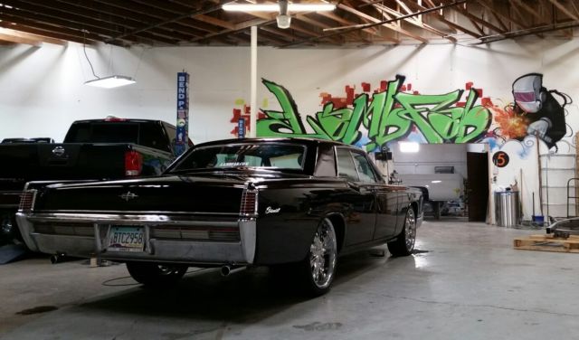 1968 Lincoln Continental Sedan - photo 3