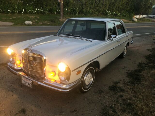 1968 Mercedes-Benz 200-Series - photo 12