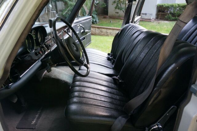 1968 Mercedes-Benz 200-Series - photo 7