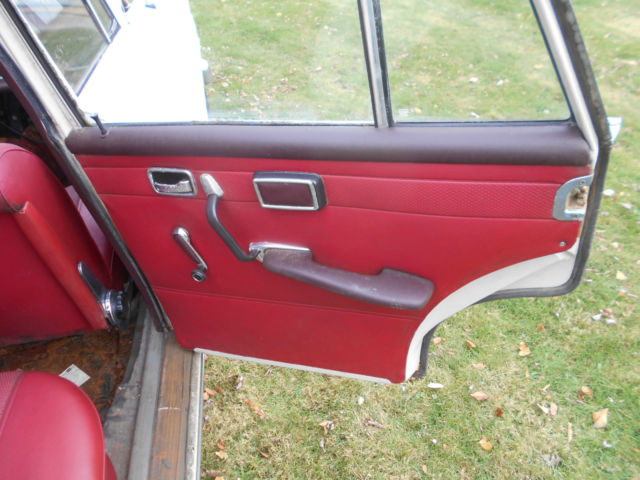 1968 Mercedes-Benz 200-Series 4 DOOR - photo 12