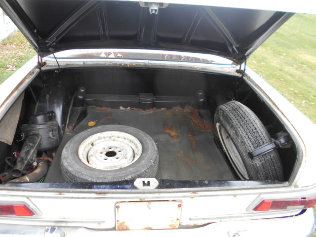 1968 Mercedes-Benz 200-Series 4 DOOR - photo 5