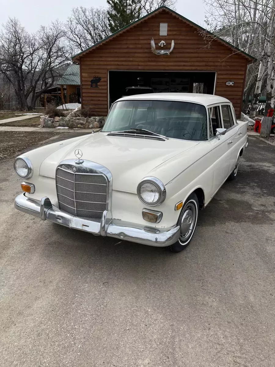 1968 Mercedes 230 Sedan. Runs and Drives. 1968 Mercedes-Benz S-Class