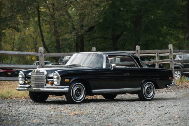 1968 Mercedes 280SE Coupe Manual transmisison 1968 Mercedes-Benz 200-Series