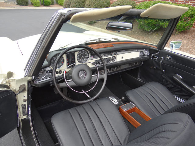 1968 Mercedes-Benz SL-Class 280SL Convertible Pagoda - photo 12
