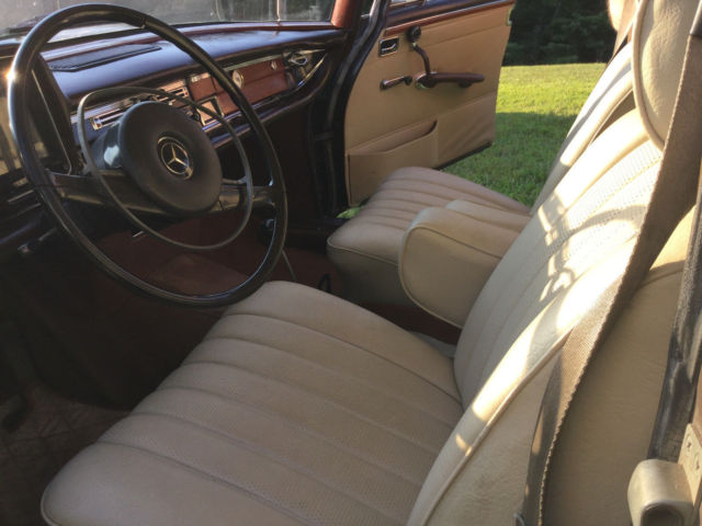 1968 Mercedes-Benz 200-Series all trim - photo 7