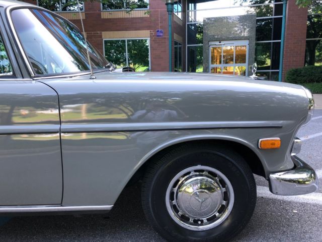 1968 Mercedes-Benz 200-Series - photo 4