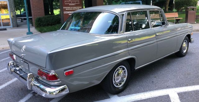 1968 Mercedes-Benz 200-Series - photo 5