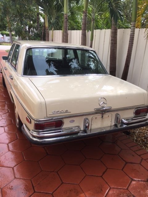 1968 Mercedes-Benz 200-Series 250S - photo 5
