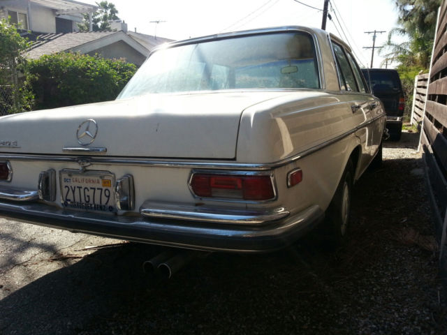 1968 Mercedes-Benz 200-Series - photo 2